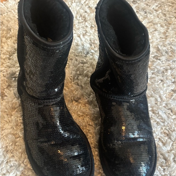 UGG Black Sequin Winter Boots - Picture 1 of 4